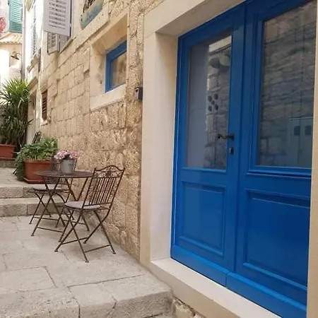 Marco's Nest -main Door 1 Bedroom Duplex Old Town *