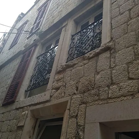 Marco's Nest -main Door 1 Bedroom Duplex Old Town Appartamento *